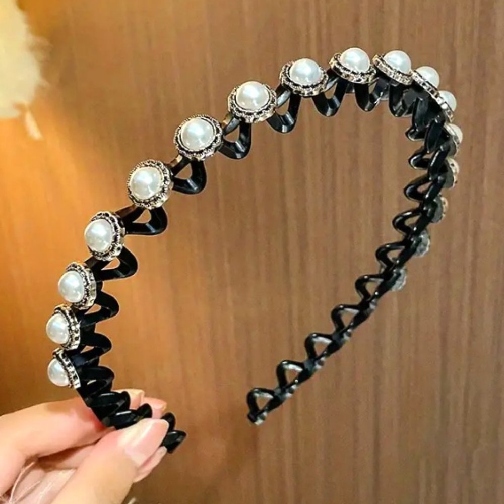 PEARL WAVY HEADBAND in Gold